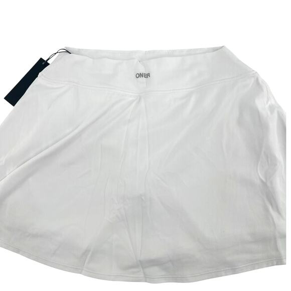 Oner Active White SoftMotion Skort Size M - Picture 8 of 10